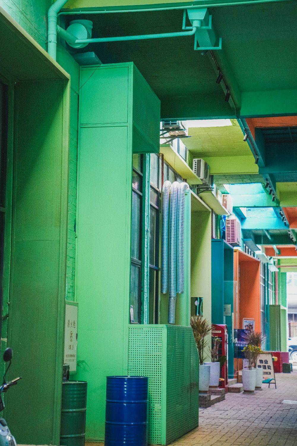 從老舊廠房到藝術(shù)綠洲 廣州江畔創(chuàng)意園區(qū)的辦公打卡新體驗(yàn)