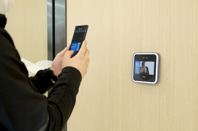 打通隨申碼企業(yè)版，釘釘助力南極電商安全高效復(fù)工